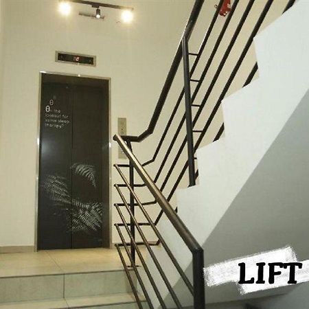 Z Hotel Ara Damansara, Lrt, Mall, Airport Petaling Jaya Exteriör bild