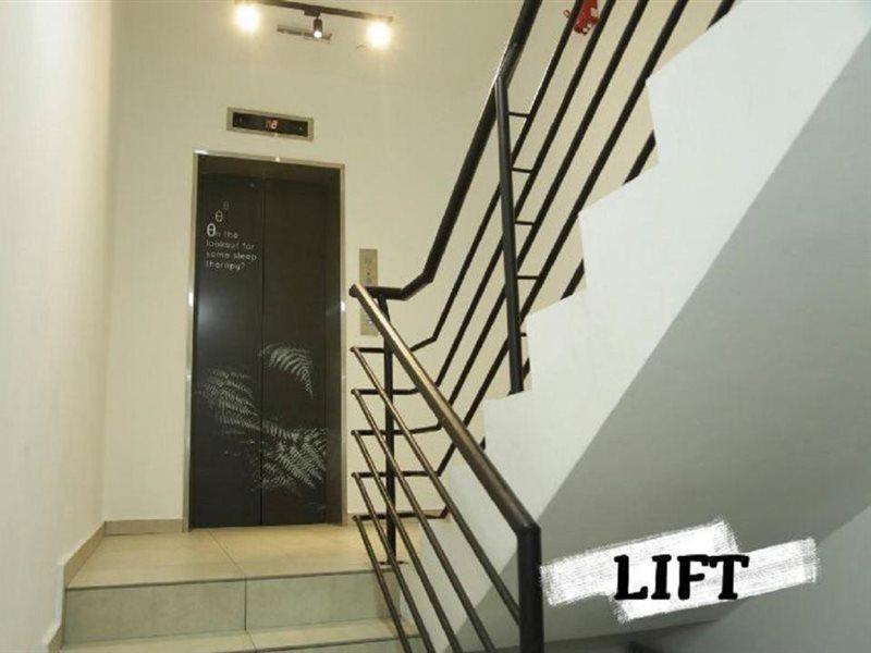 Z Hotel Ara Damansara, Lrt, Mall, Airport Petaling Jaya Exteriör bild